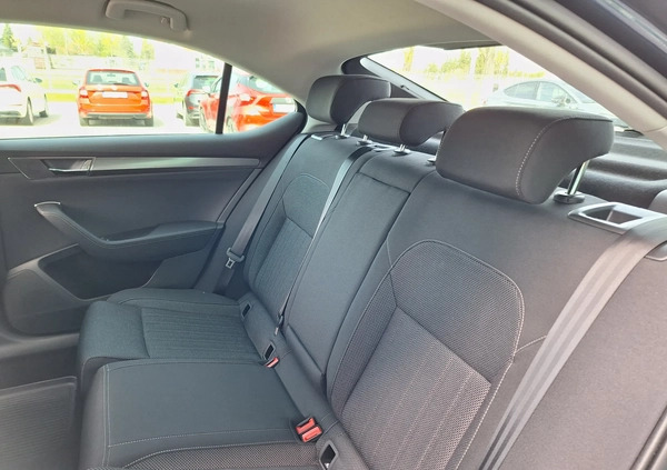 Skoda Superb cena 185900 przebieg: 3000, rok produkcji 2023 z Krzanowice małe 154